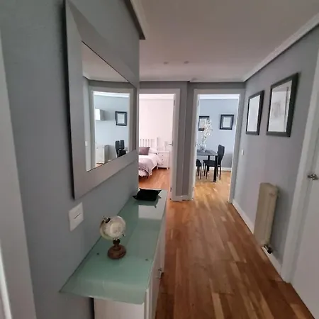 Apartment Vivienda Silvia Renfe *