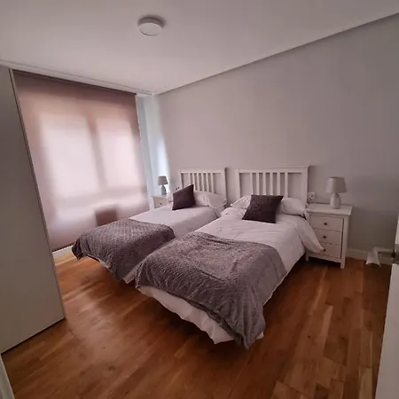 Apartment Vivienda Silvia Renfe Leon