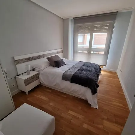 Apartment Vivienda Silvia Renfe Leon