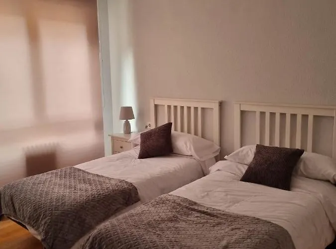 Vivienda Silvia Renfe Lejlighed León